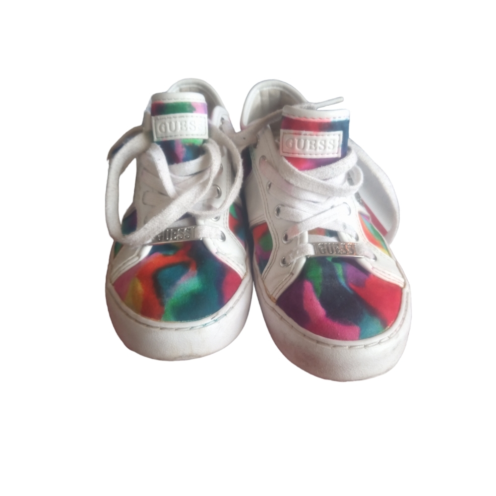 GUESS customized rainbow shows